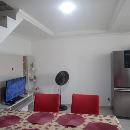 Apartamento Duplex Mobiliado Em São Pedro da Aldeia Eksteriør bilde